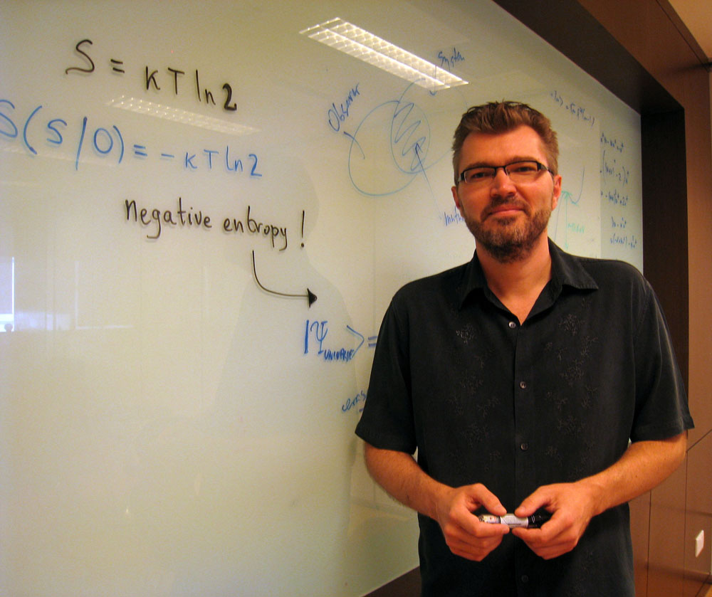 Photo of Professor Vlatko Vedral at the Centre for Quantum Technologies in Singapore