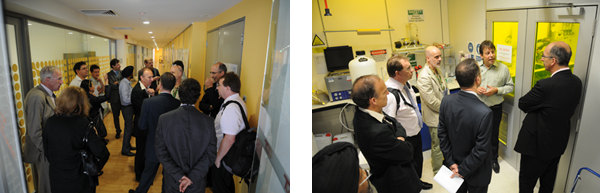 CNRS representatives toured CQT's laboratories.