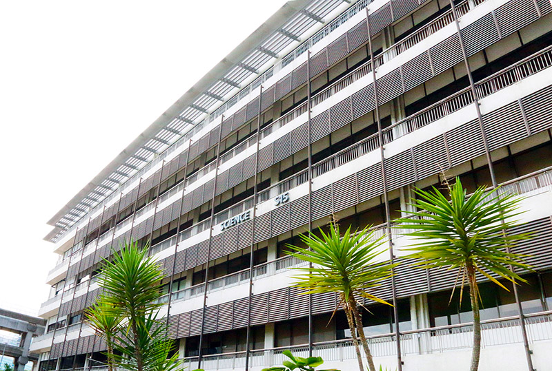 Picture of CQT building on the NUS campus