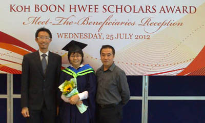 Nelly Ng Huei Ying on her graduation day.